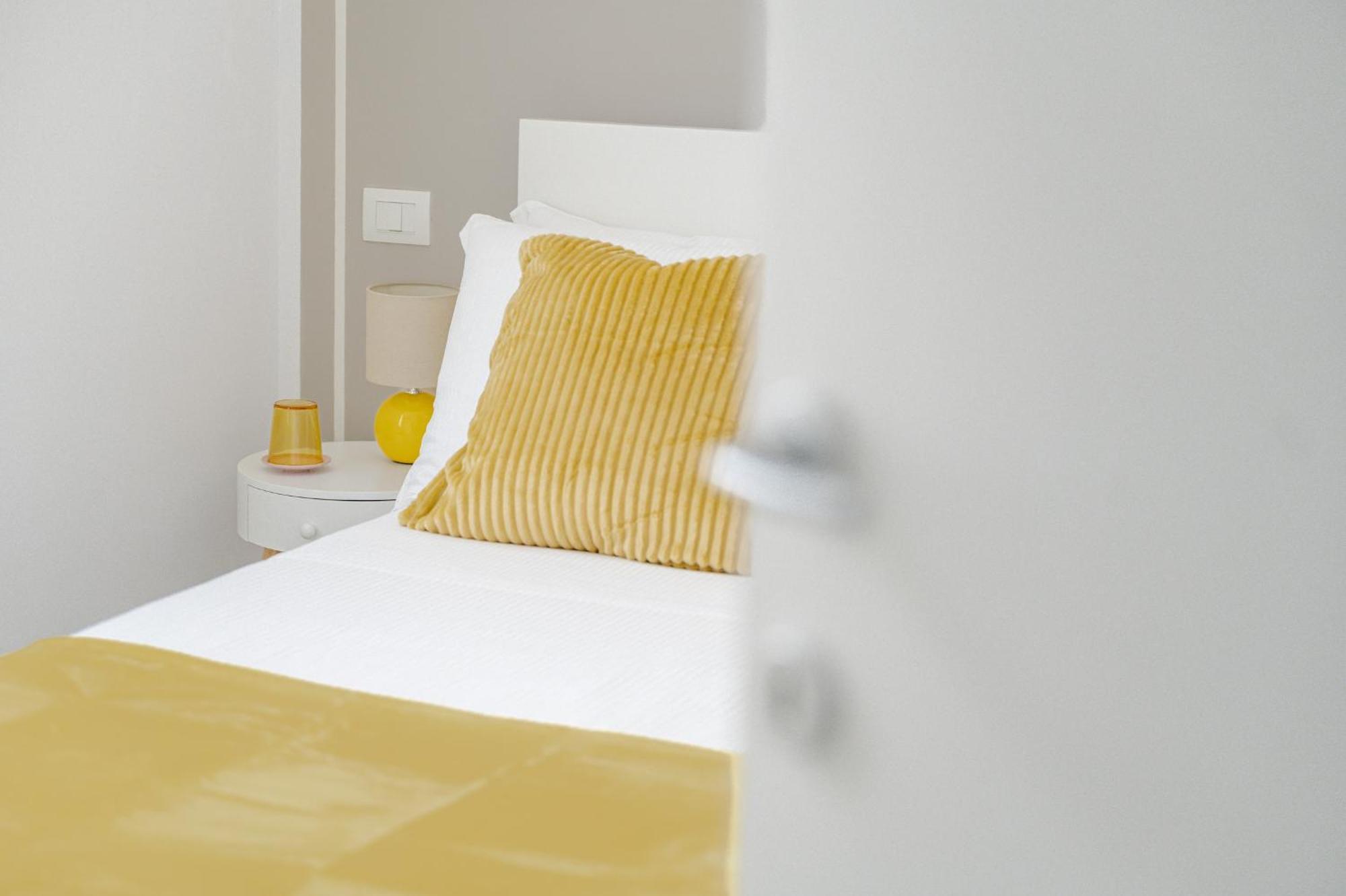 Via Ponte Alle Mosse, 19 - Florence Charming Apartments - A Chic, Newly Renovated Apartment Near Tram Leopolda, A Few Min From Downtown Eksteriør bilde