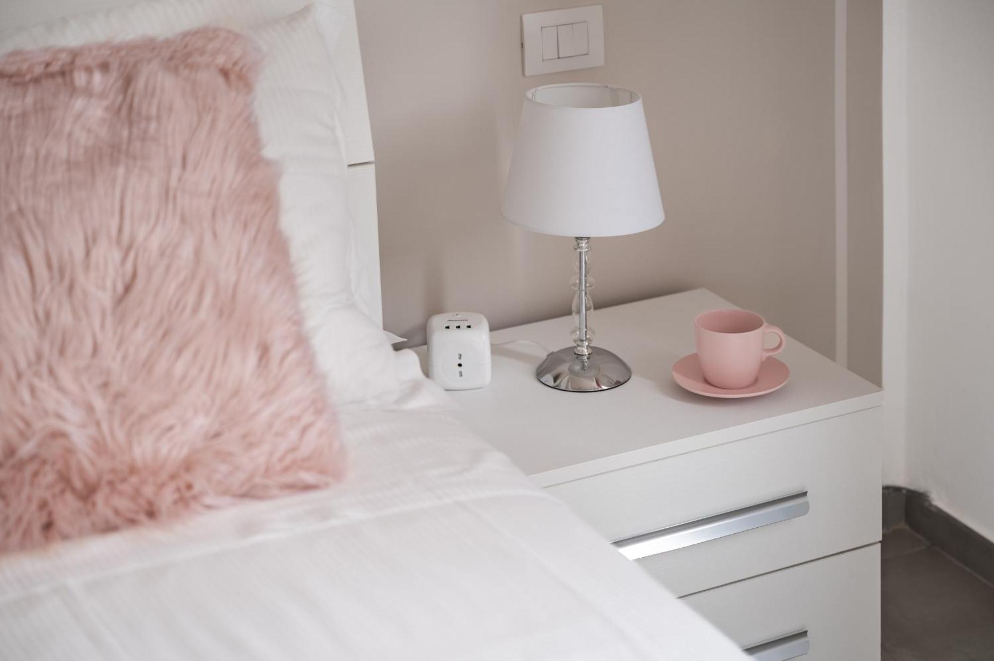 Via Ponte Alle Mosse, 19 - Florence Charming Apartments - A Chic, Newly Renovated Apartment Near Tram Leopolda, A Few Min From Downtown Eksteriør bilde